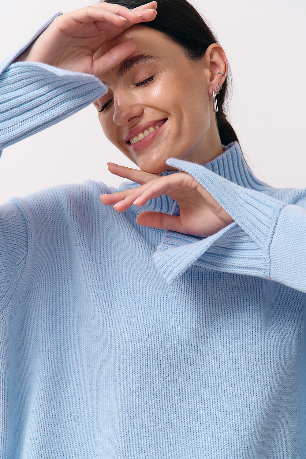 Голубой свитер из шерсти мериноса - купить в интернет-магазине женской  одежды Natali Bolgar