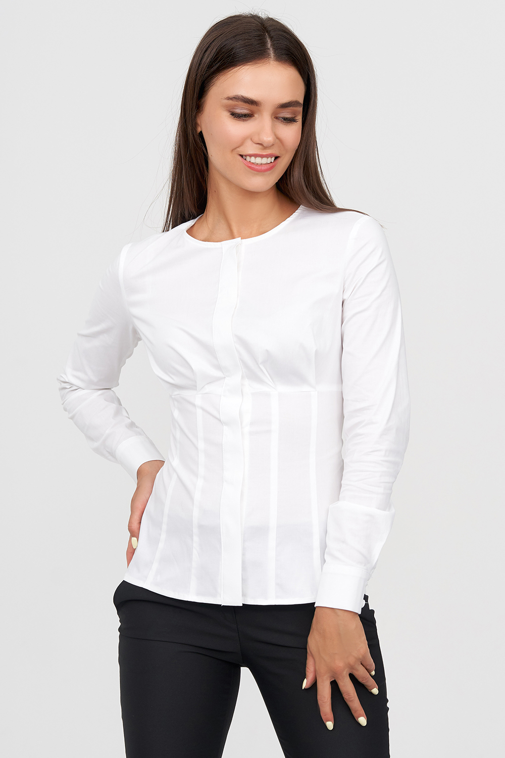 Классическая блуза белого цвета