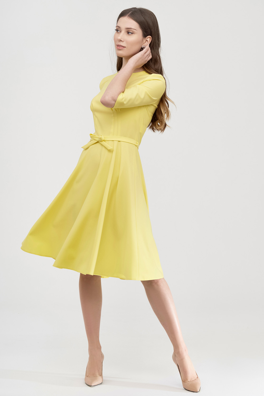 Платье лимонного цвета со съемным поясом