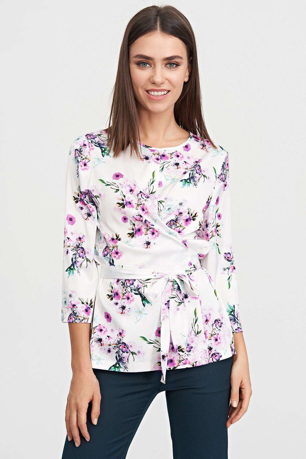 Блуза на запах в цветочном принте