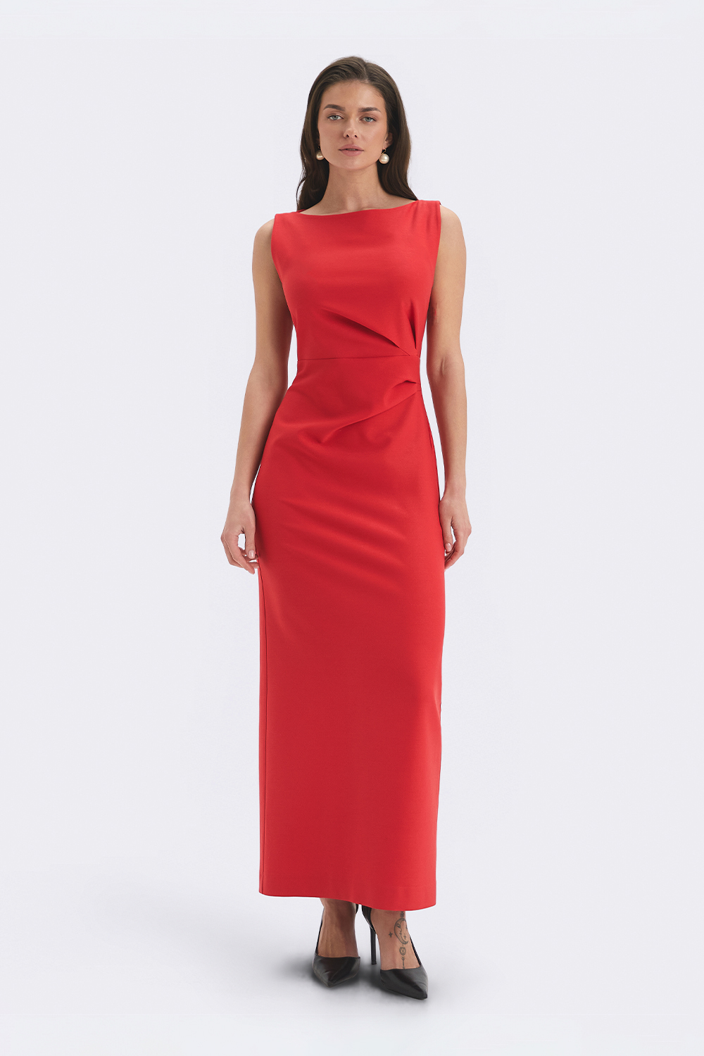 Червона сукня футляр