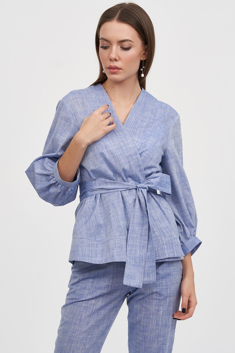 Льняной жакет-кимоно голубого цвета
