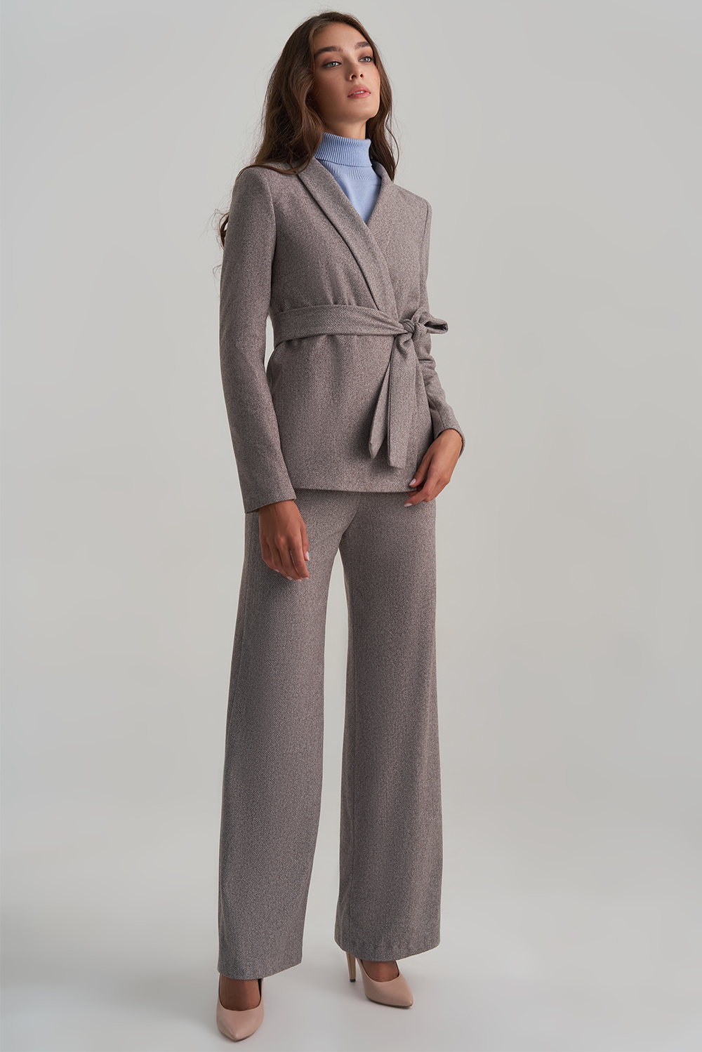 Широкие брюки бежевого цвета