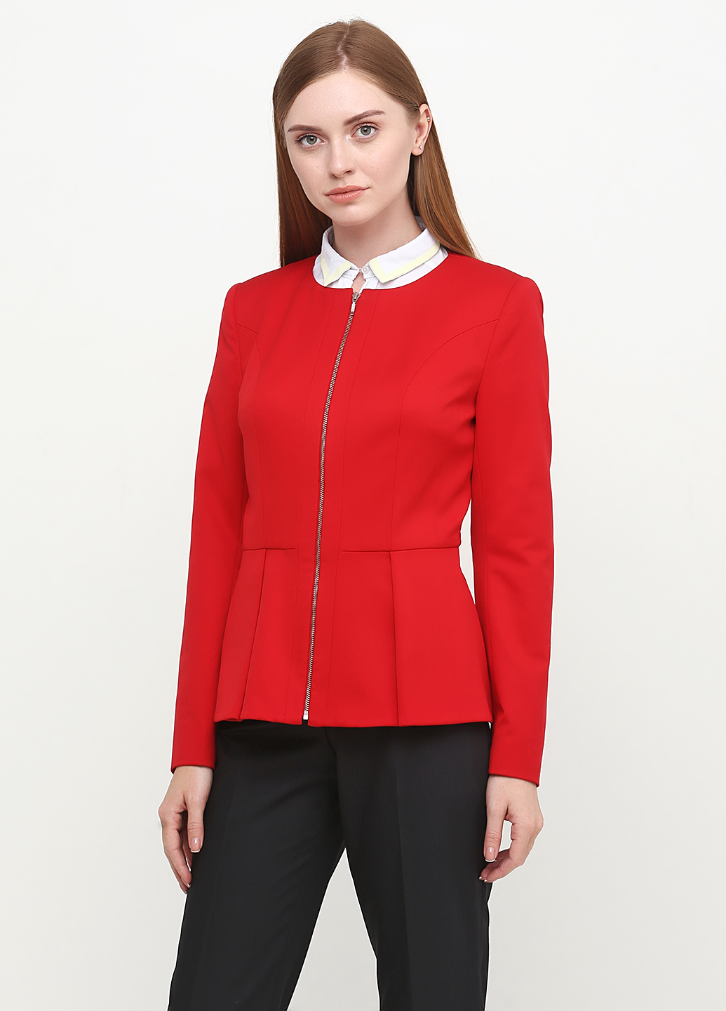 Жакет красного цвета