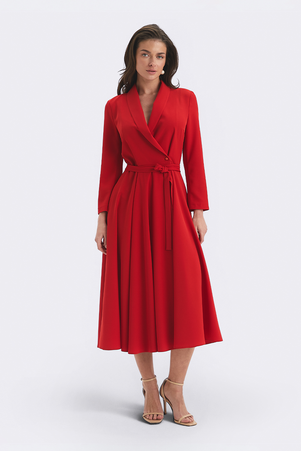 Червона сукня на затин