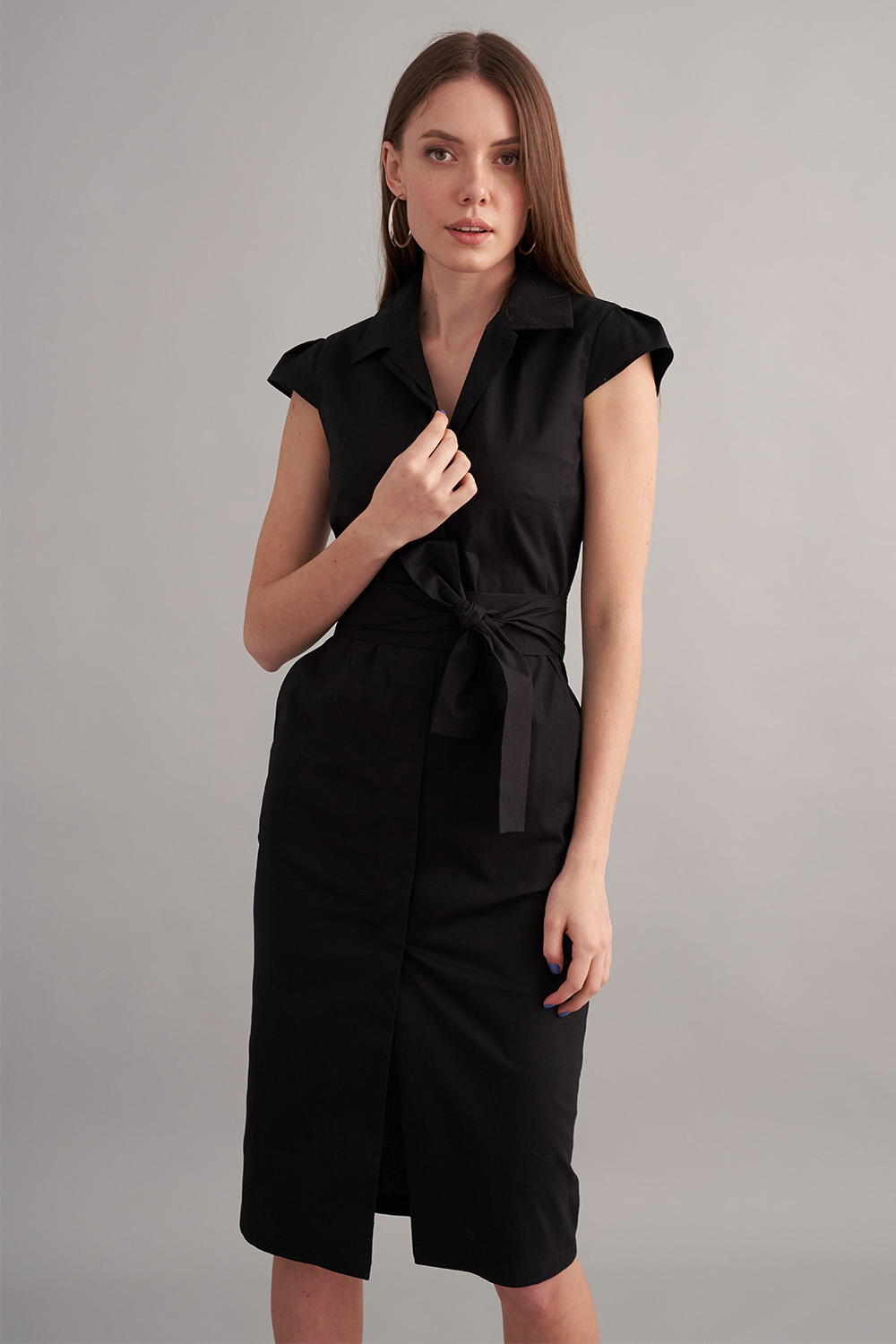 Платье-рубашка из хлопка черного цвета