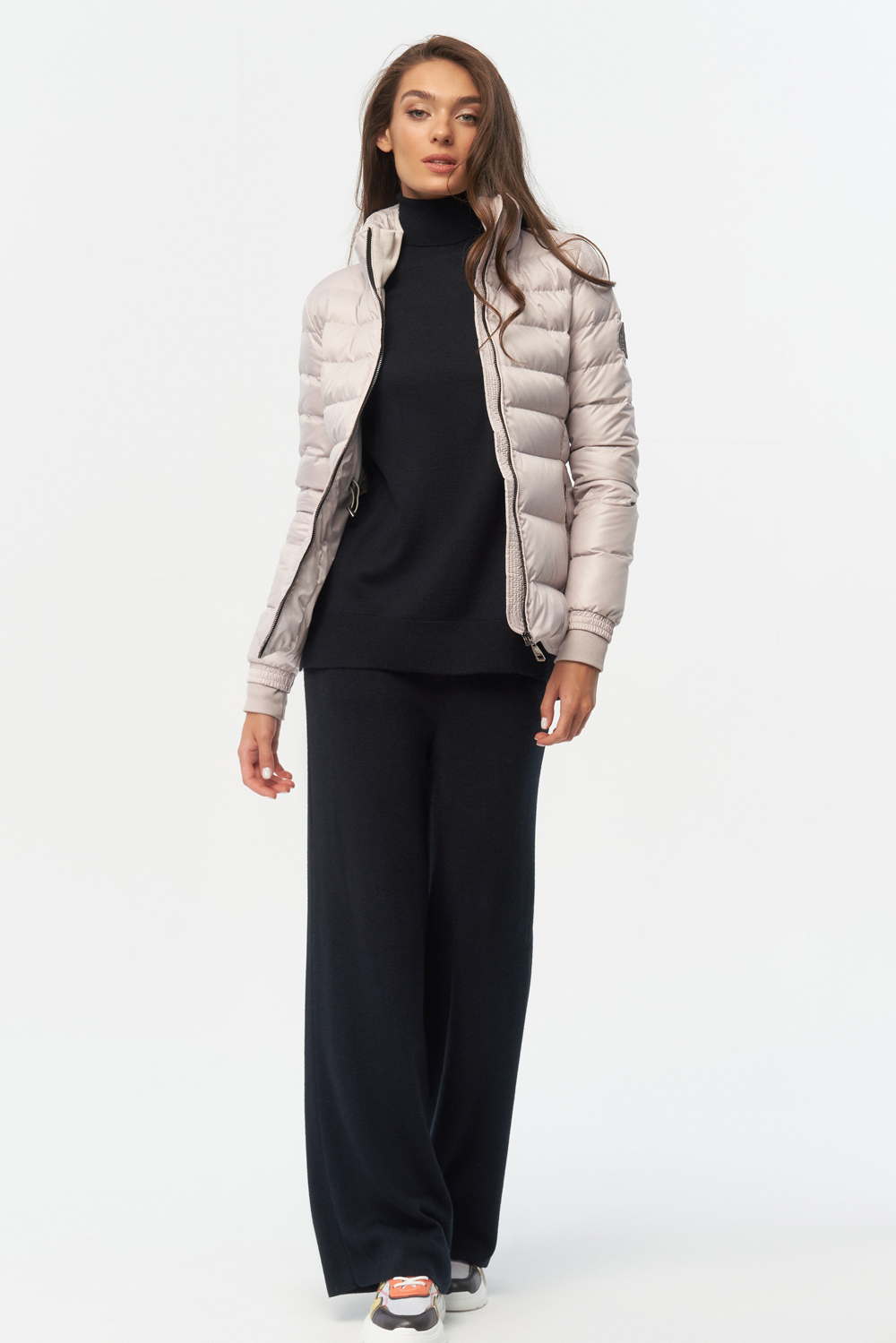 Куртка з кишенями на блискавці