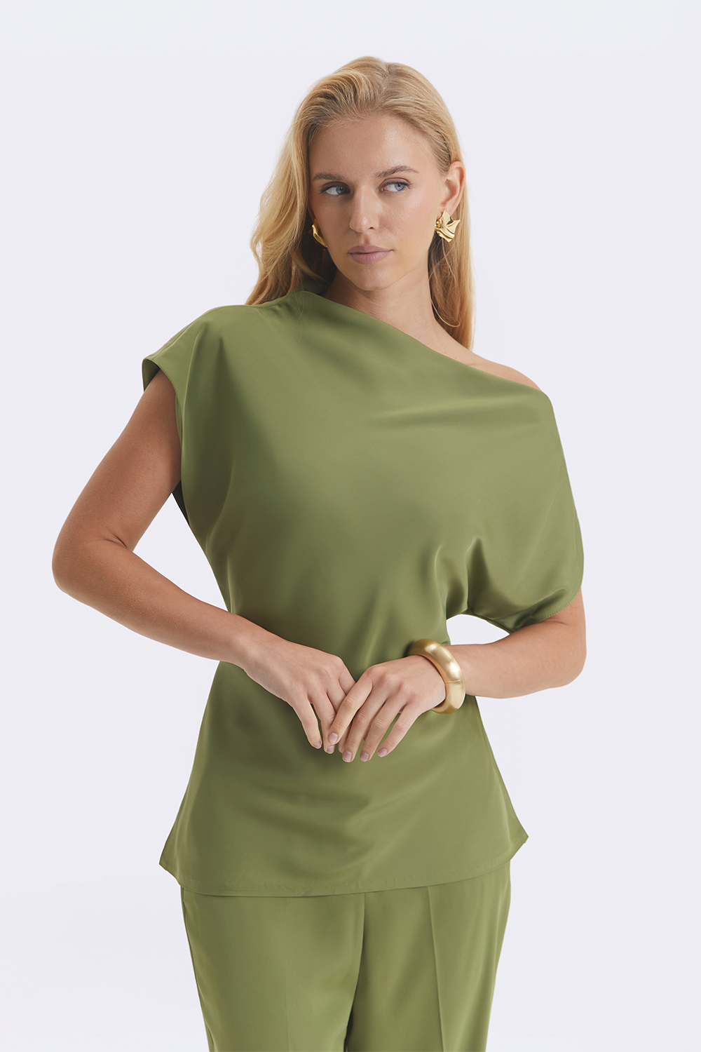 Асиметричний топ із штучного шовку