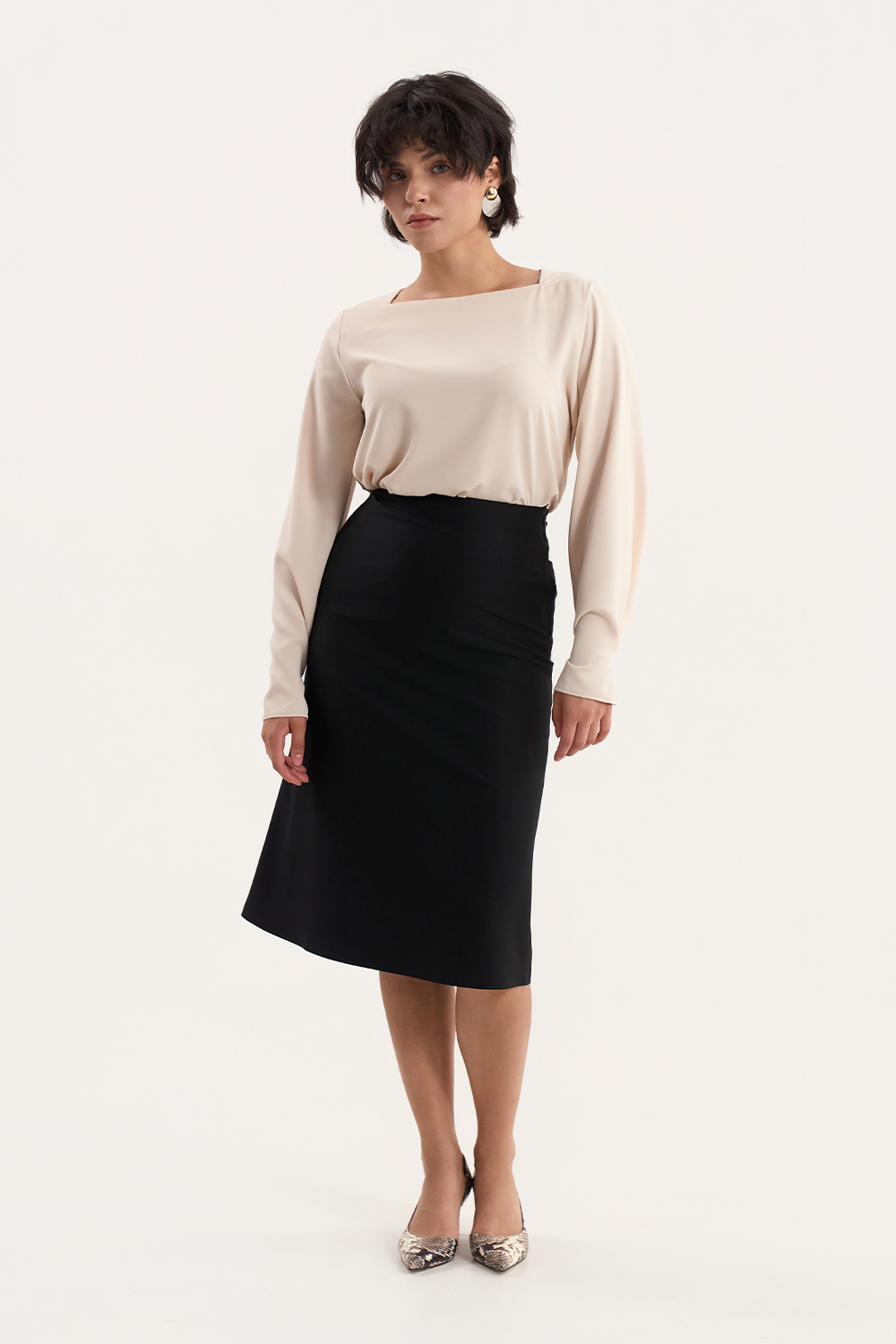 Спідниця міді чорного кольору