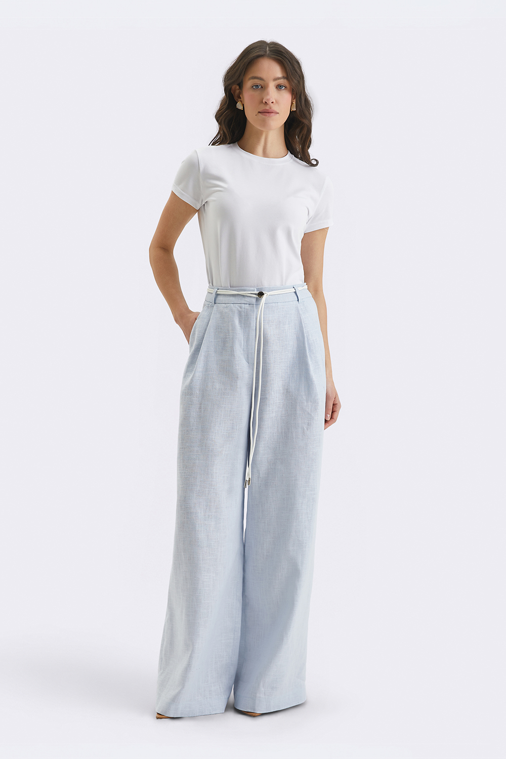 Блакитні палаццо з кропиви та льону
