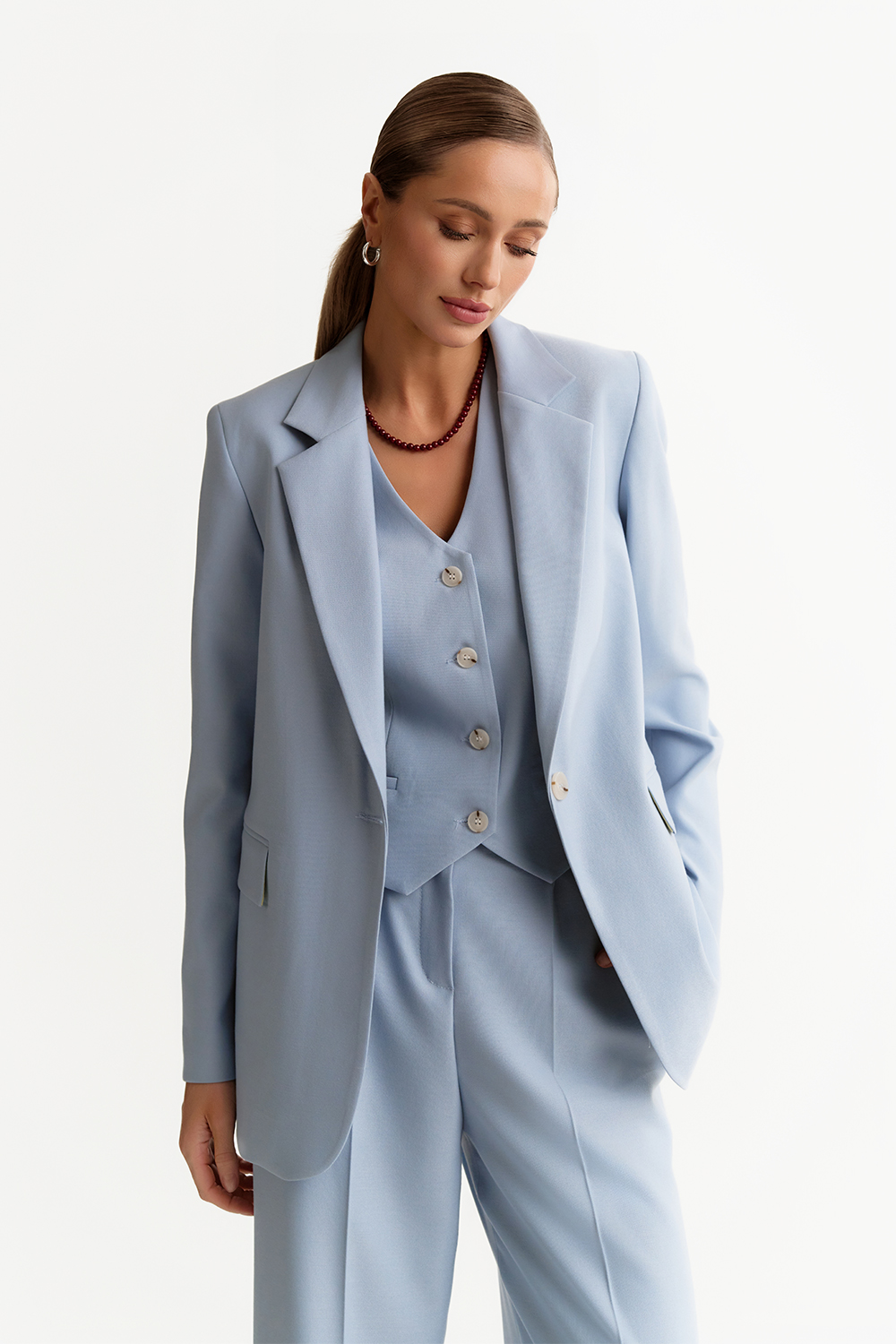 Блакитний жакет чоловічого крою