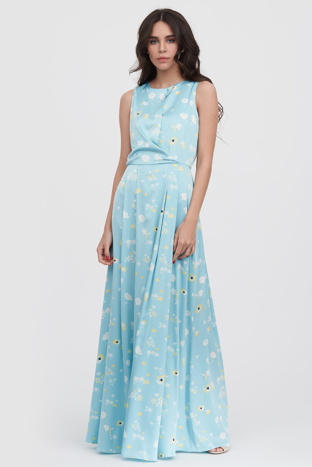 Голубое шелковое платье в цветочном принте