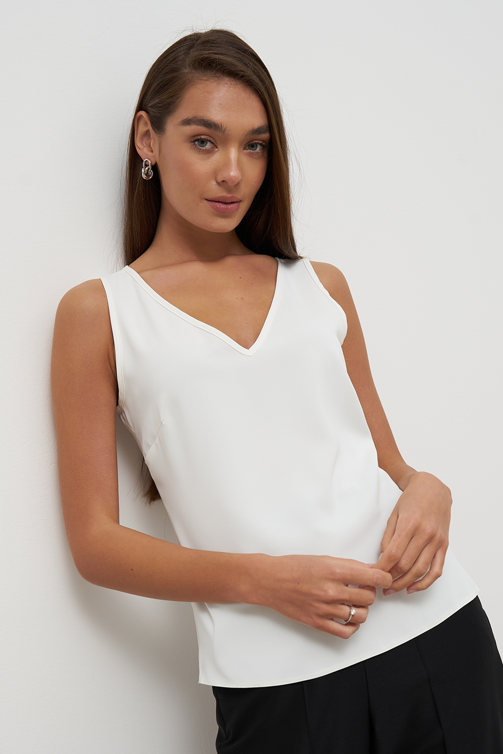 Базовий топ білого кольору