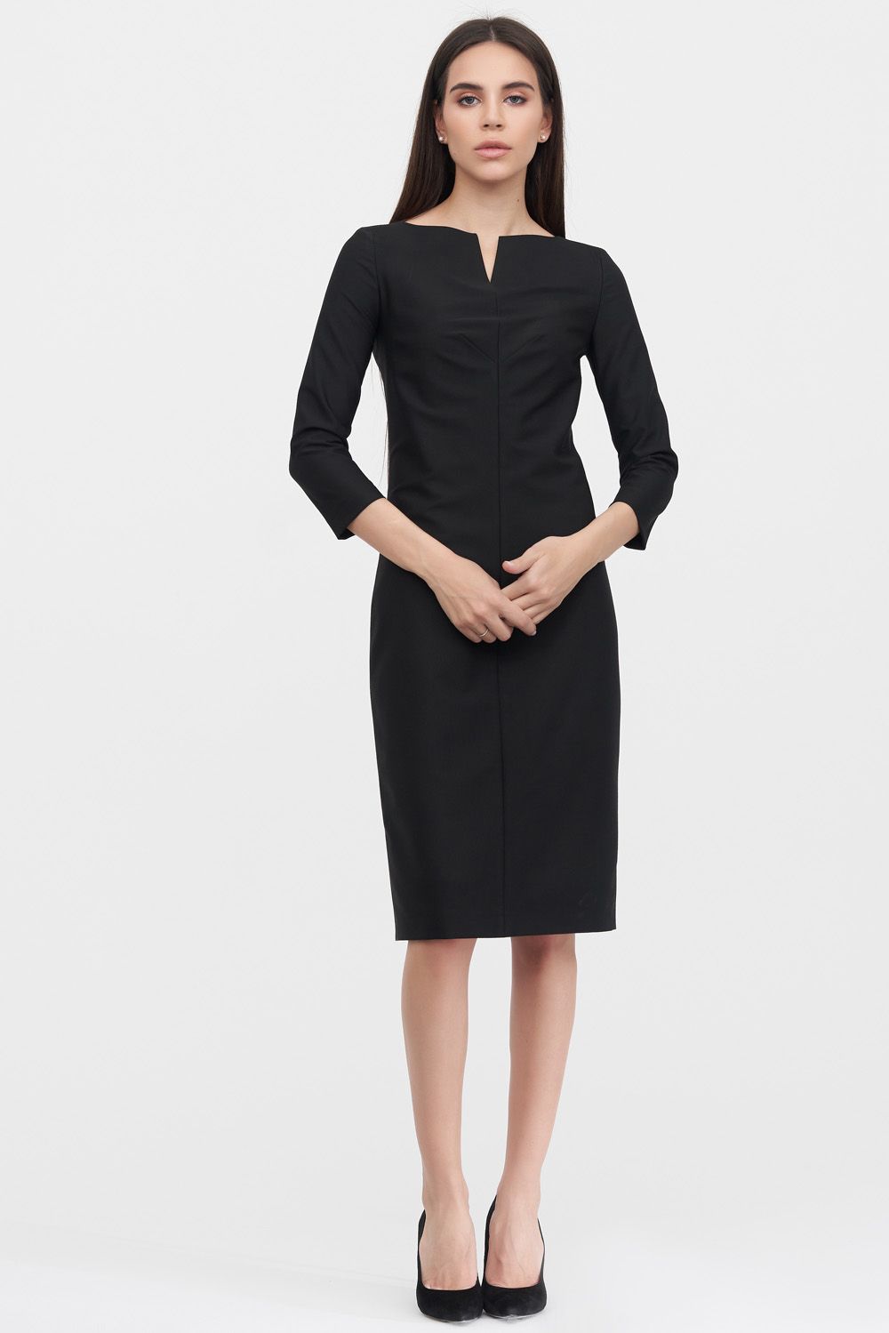 Базовое платье-футляр черного цвета