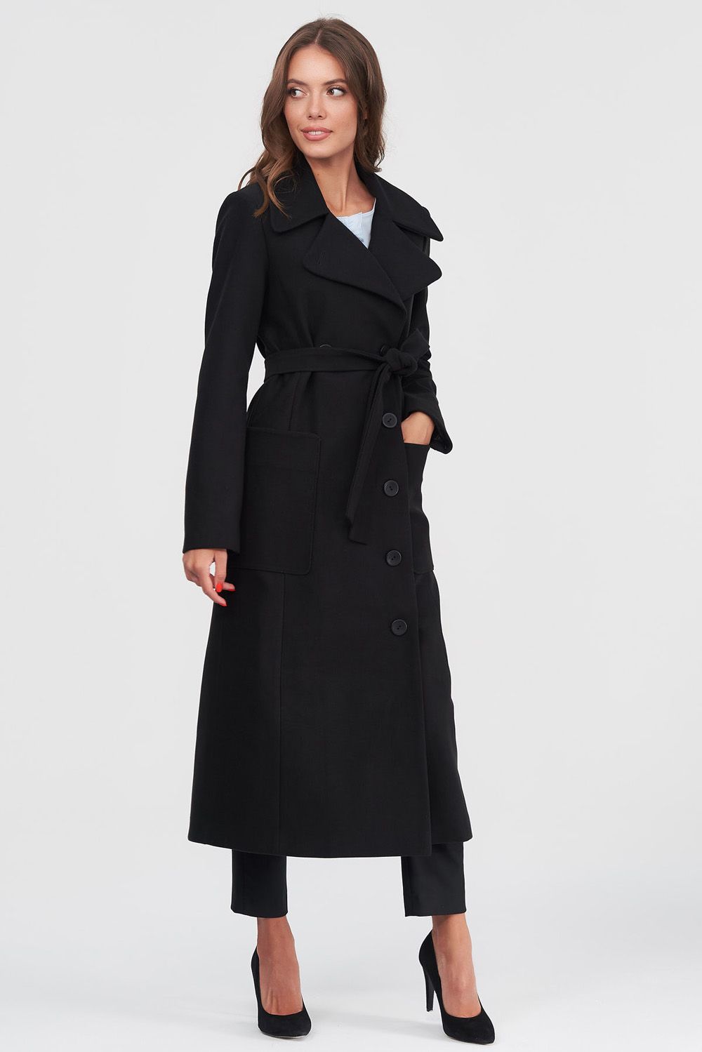 Классическое двубортное пальто черного цвета 