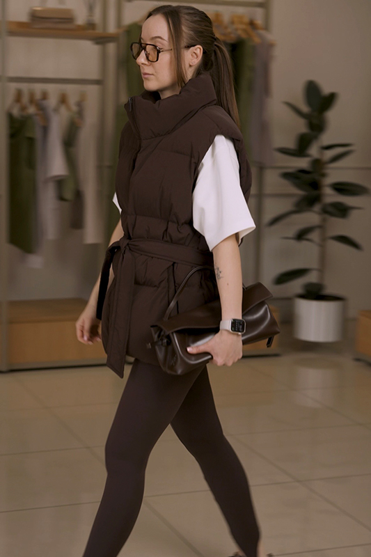Жіночий образ з жилетом та сумкою від Natali Bolgar