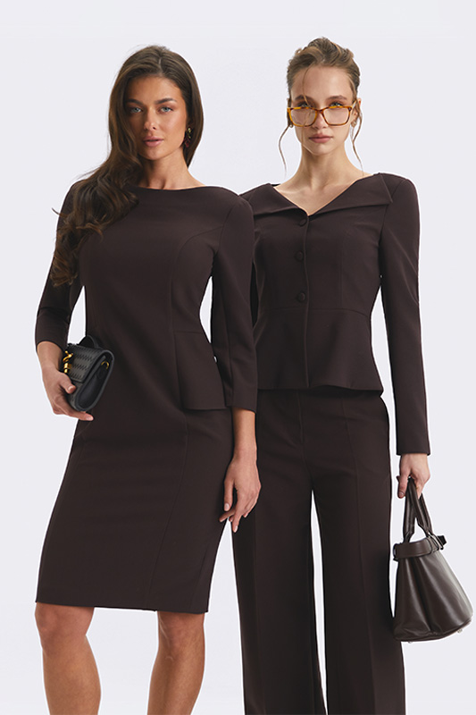 An elegant Natali Bolgar women's look: a dark brown dress and blazer with trousers. An autumn business wardrobe that highlights a personal brand.