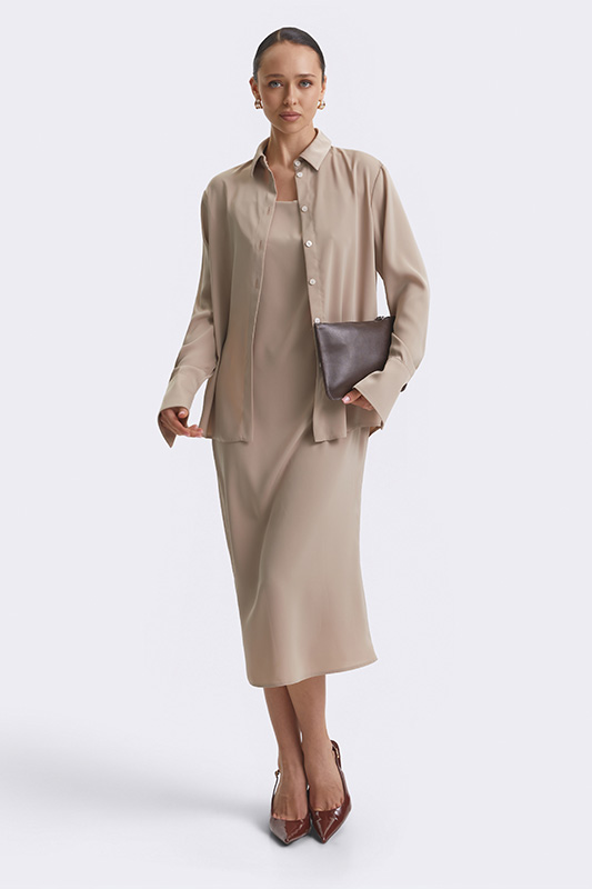 Образ із блузою та спідницею