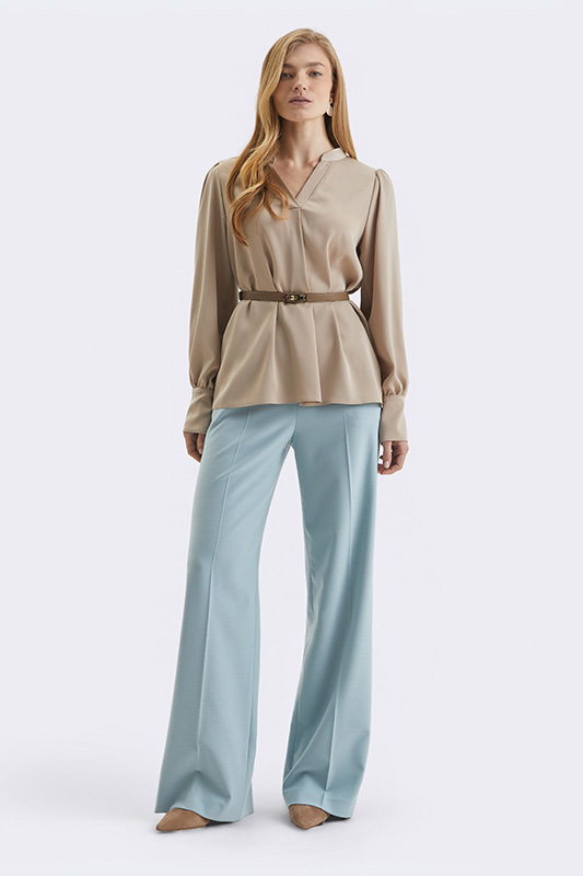 Образ із блузою та штанами