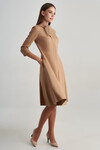 Фактурное платье с расклешенной юбкой бежевого цвета 3 - интернет-магазин Natali Bolgar