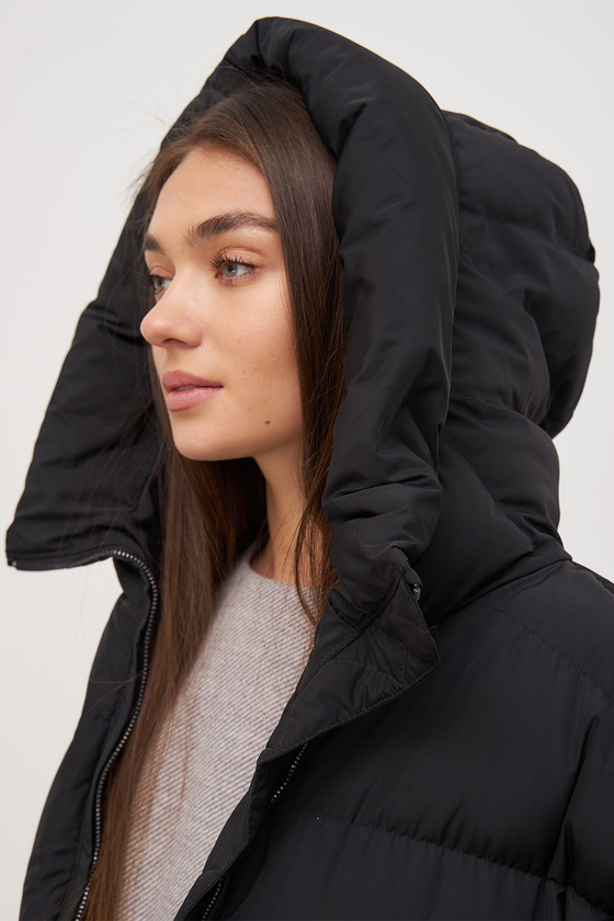 Чорна пухова куртка в стилі oversize 6 - интернет-магазин Natali Bolgar
