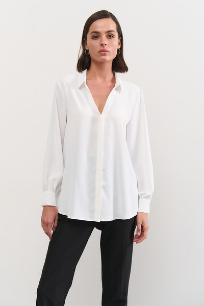 Біла блузка з поясом  – Natali Bolgar