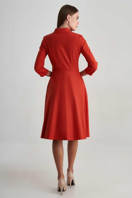Фактурное платье с расклешенной юбкой кораллового цвета 2 - интернет-магазин Natali Bolgar