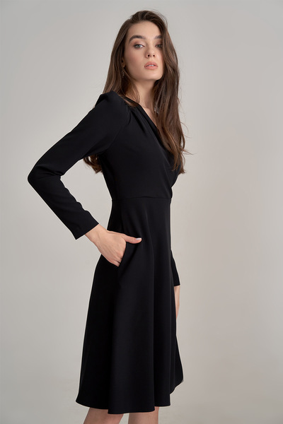 Платье черного цвета с лифом на запах  – Natali Bolgar