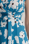 Синее платье на запах с цветочным принтом  3 - интернет-магазин Natali Bolgar