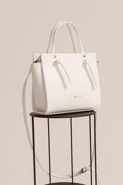 Вместительная сумка белого цвета  – Natali Bolgar